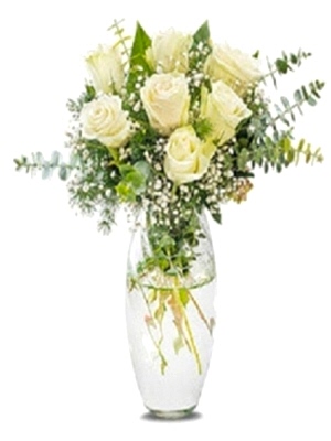 Vazoda Beyaz Gül 7 adet