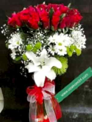 Vazoda Aşk Gülleri